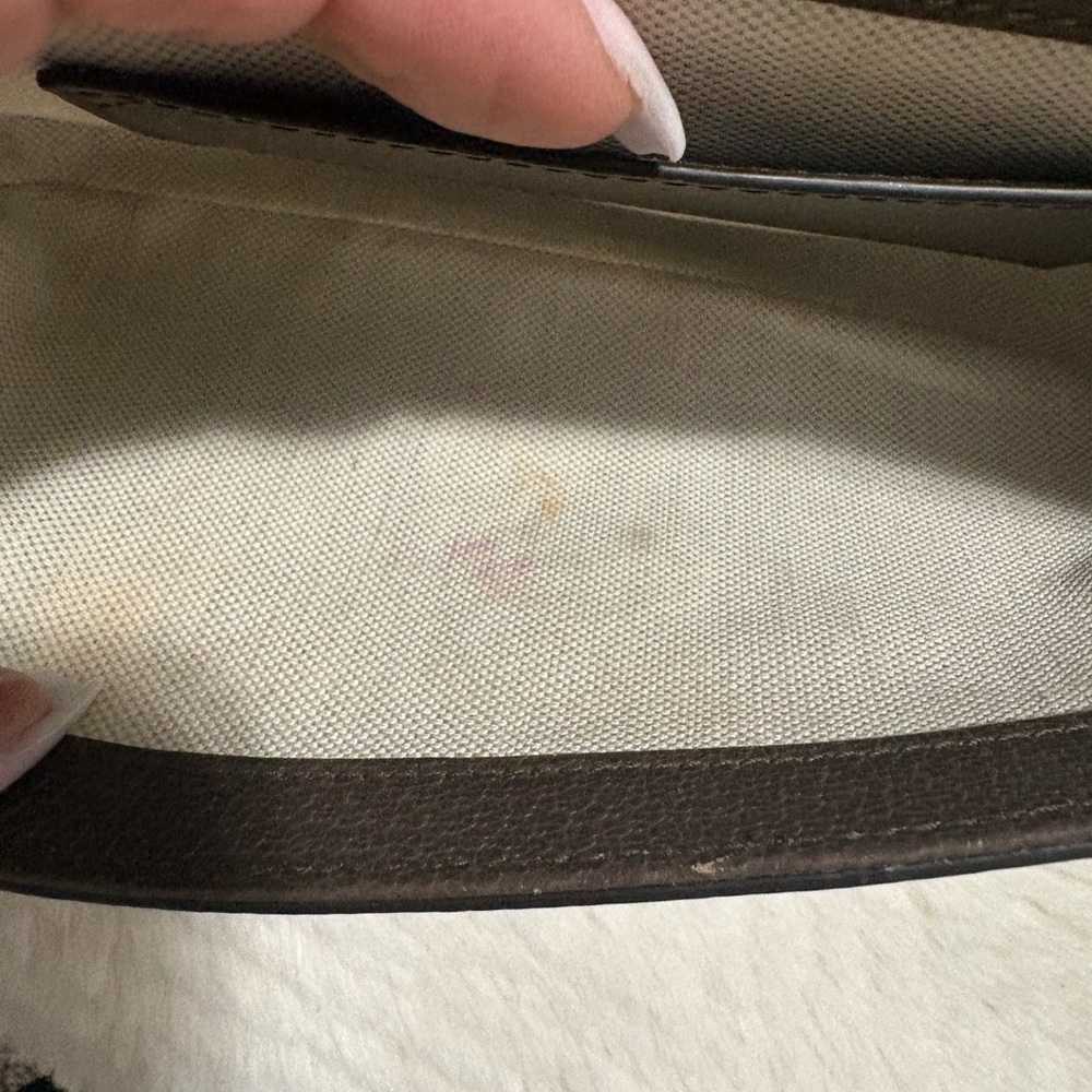 ~ Authentic~ Gucci Beige & Brown GG Supreme Crossbody with Green-Red Web Strap - Picture 4 of 9